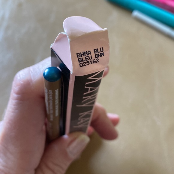 ❤️NEW❤️Mary Kay Bahama Blue Eyeliner Pencil - Picture 2 of 3